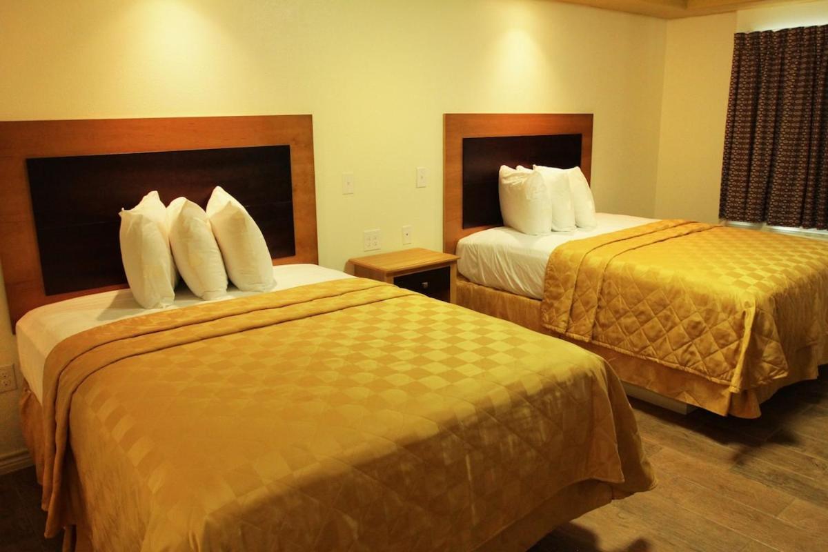 Maverick Inn 伊格尔帕斯 外观 照片
